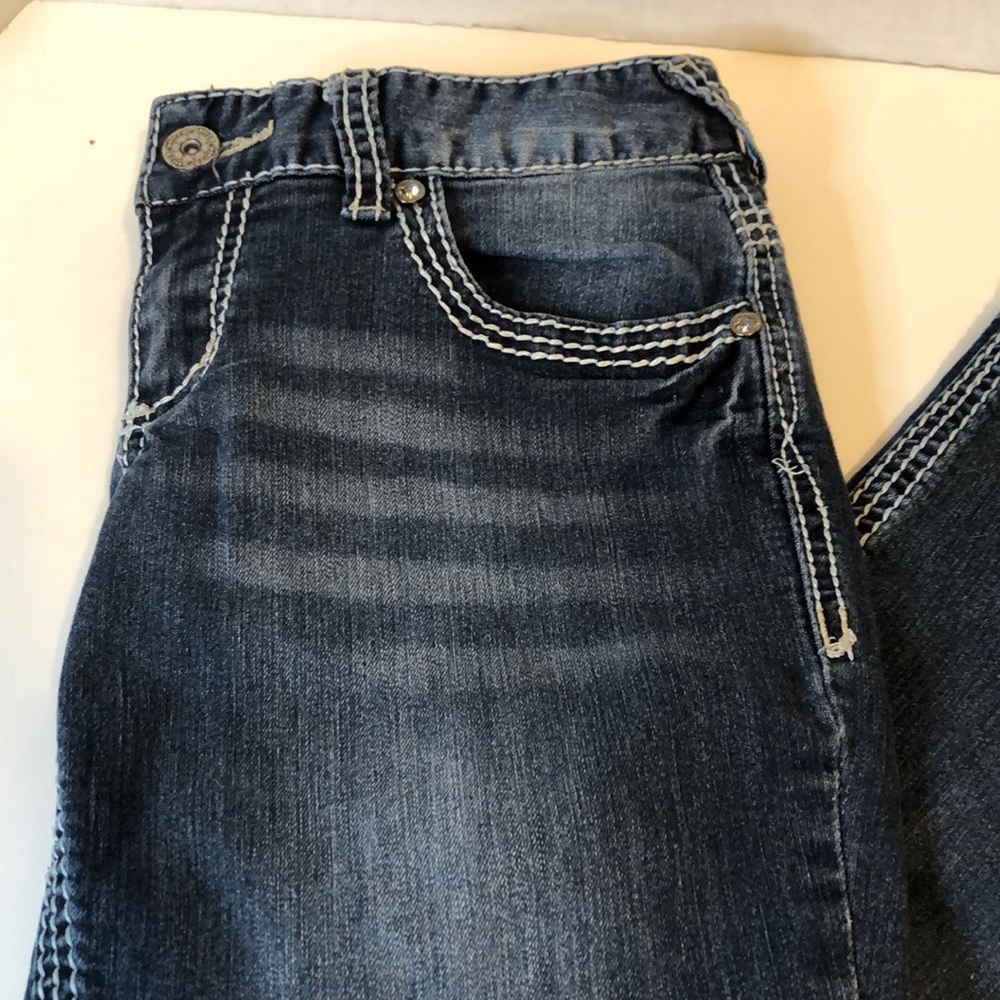 Maurice’s Denim Capris with White Stitching - Picture 3 of 8